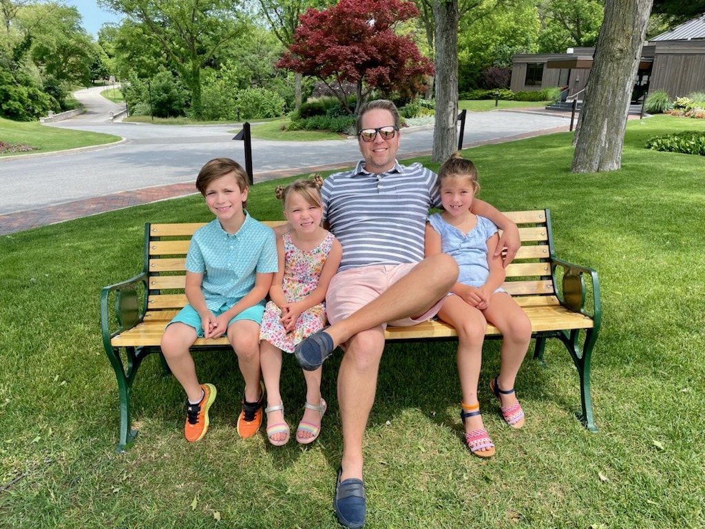 Scott Rogers, cancer survivor with his three kids