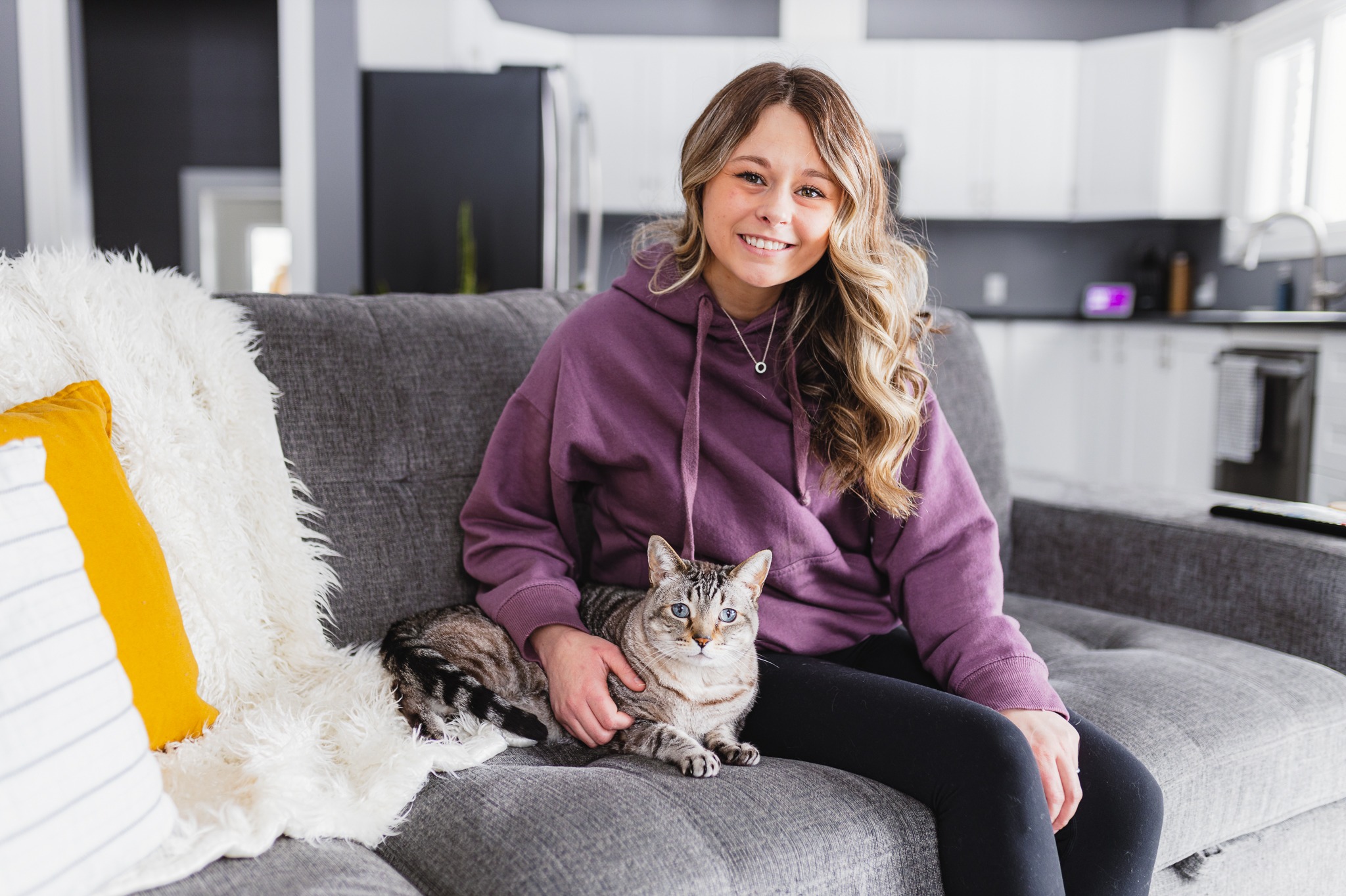 Jessica Cruickshank with her cat Oscar