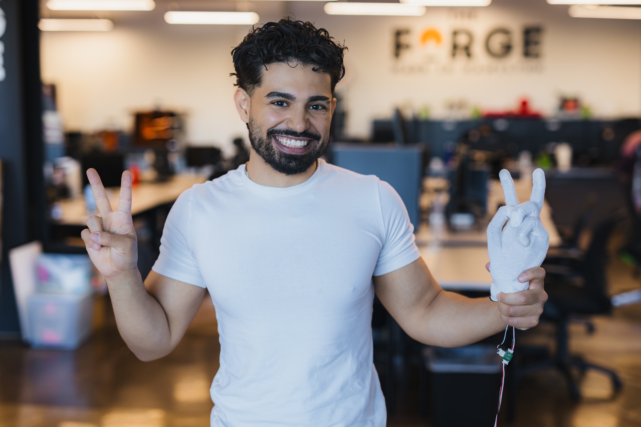 A helping hand: Hamilton innovator wins HHS DRIVE SPARK grant to develop high-tech prosthetic hand - Hamilton Health Sciences